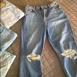 American Eagle Stretch Curvy Mom Jeans